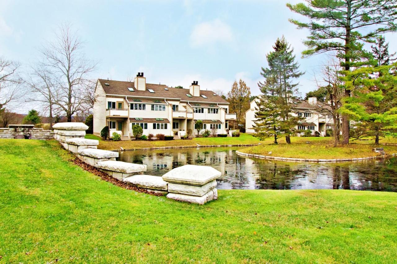 The Ponds At Foxhollow Lenox Buitenkant foto